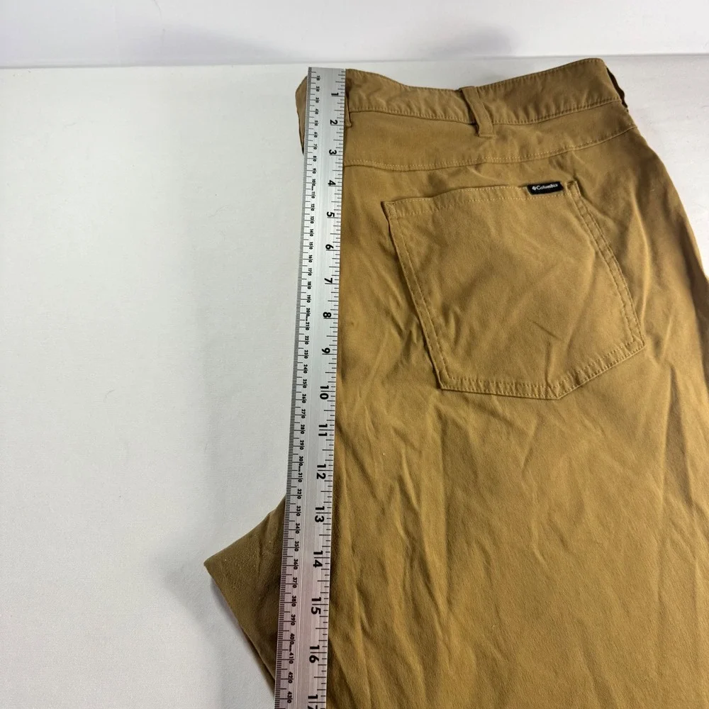 Columbia Pants Mens 42x30 Tan Brown Cotton Blend Outdoor Hiking Casual‎ 5-Pocket